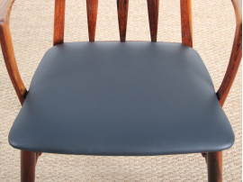 Fauteuil scandinave en palissandre. Modèle Eva. 