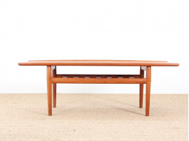  Table basse scandinave en teck.  