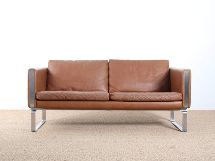 Scandinavian 2-seater sofa. Model JH-802. 