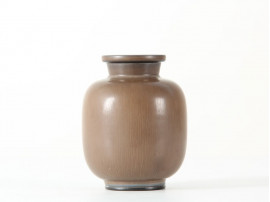 Céramique scandinave. Petit vase rond.