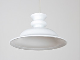 Tivoli pendant in opaline glass