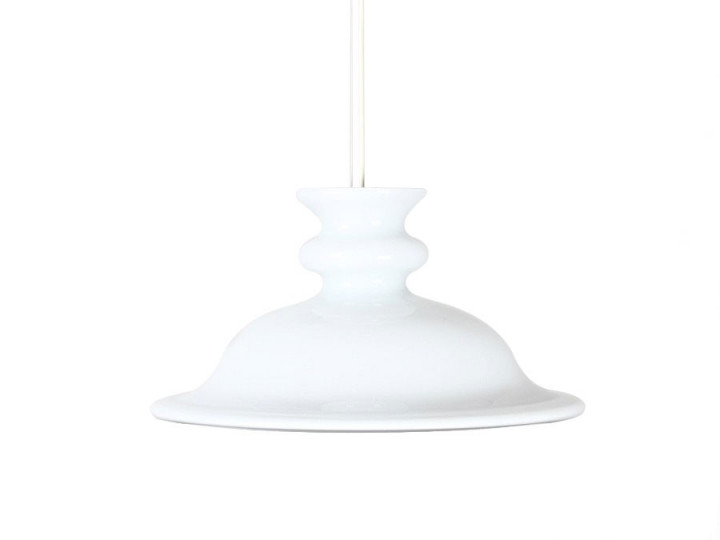 Tivoli pendant in opaline glass