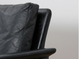 2-seater black leather sofa, model 500