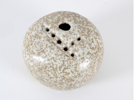 Spherical vase F192