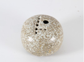 Spherical vase F192