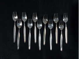 Scandinavian silver plated cutlery set for 12 people. Model Savoy. 84 pcs