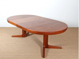 Scandinavian center dining table in teak 4/8 seats