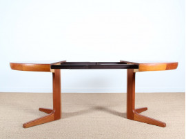 Scandinavian center dining table in teak 4/8 seats