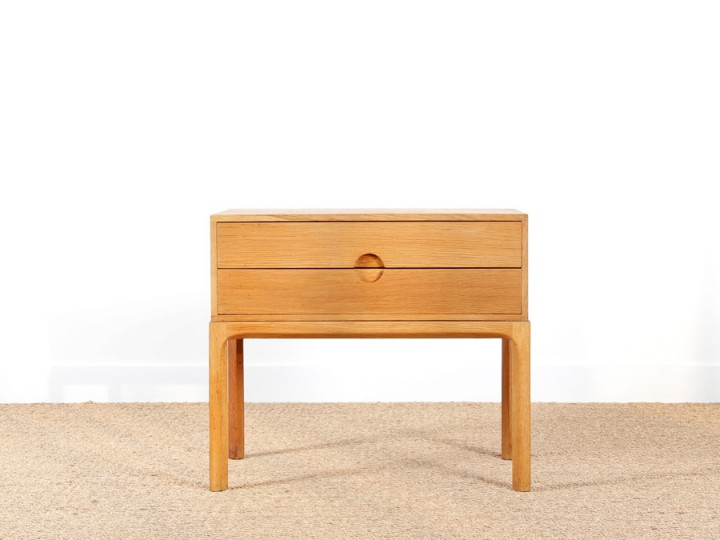 Little chest of drawers or nightstand in oak