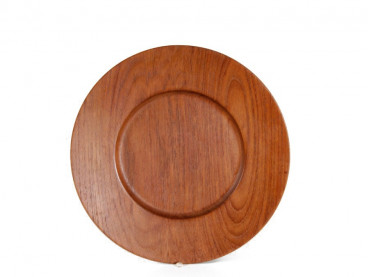 Serving dish in teak