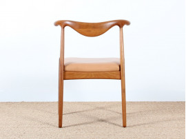 Suite de 4 chaises scandinaves "Bull"