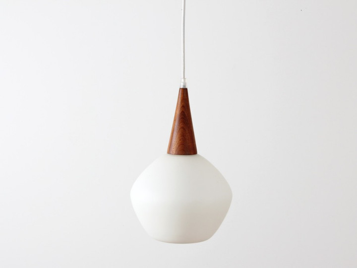 Scandinavian pendant lamp in glass and teak