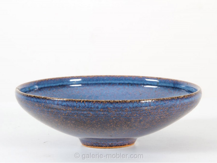 Scandinavian ceramics : enameled bowl in blue