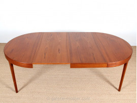 Extending teak dining table, 4 to 10 seats