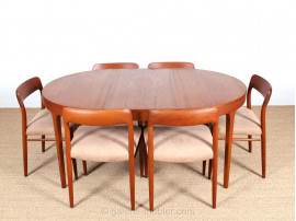 Extending teak dining table, 4 to 10 seats