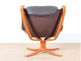 Falcon chair with ottoman