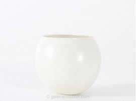 Petit vase scandinave en porcelaine