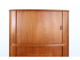 Angle cabinet with tambour doors