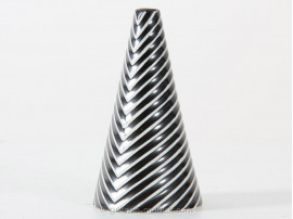 Céramique scandinave : petit vase conique "Domino"