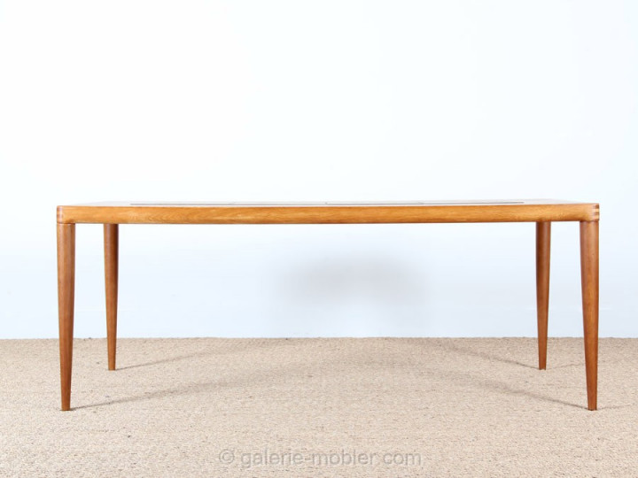 Coffee table in oak and ceramic