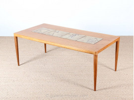 Coffee table in oak and ceramic