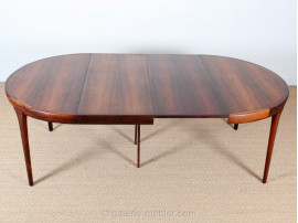 Circle dining table in rosewood, 4/10 seats