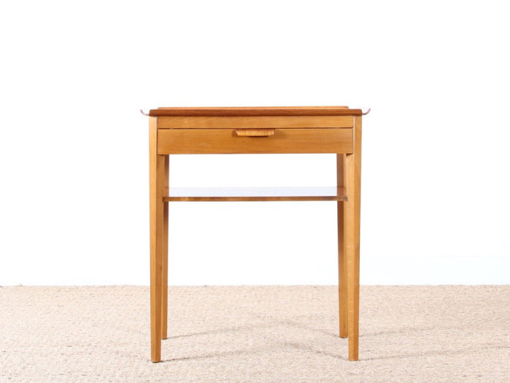 Petite table scandinave ou chevet (1958)