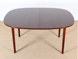 Extending dining table for 14 seats