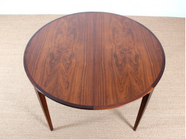 Scandinavian extendable dining table in Rio rosewood,  4/6 seats