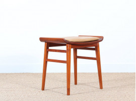 tabouret scandinave en teck avec coussin en cuir