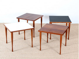 Ensemble de 4 tables basses scandinaves