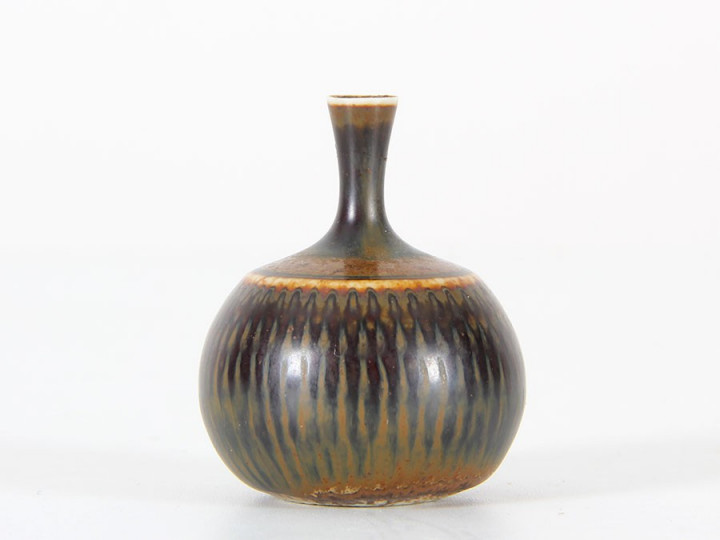 Miniature vase