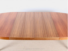 Scandinavian oval table in teak 6/12 seats