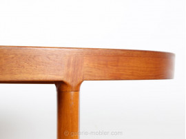 Scandinavian oval table in teak 6/12 seats