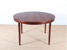 Scandinavian round dining table in rosewood 6/10 seats.