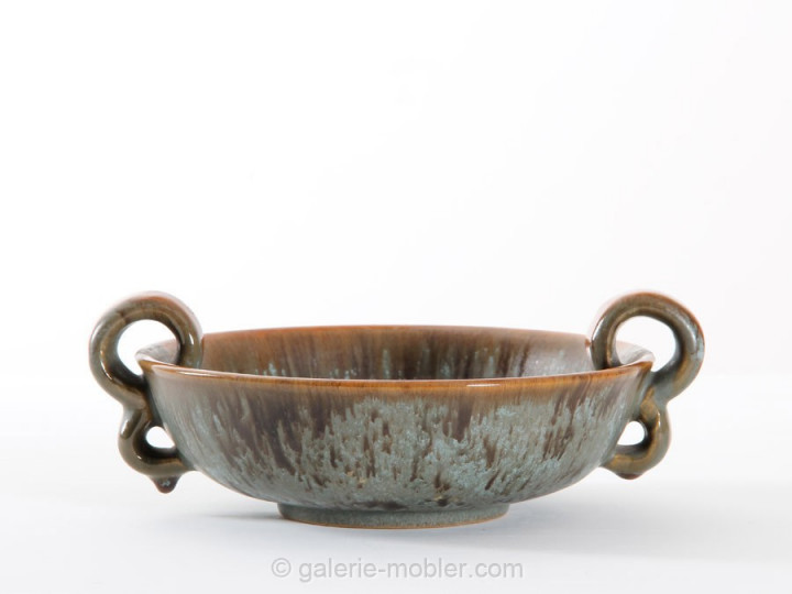 Scandinavian ceramics : double-handled bowl