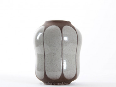 Scandinavian ceramics : biomorphic vase