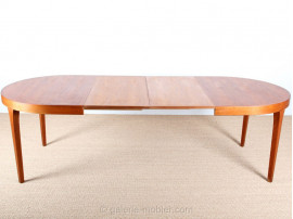 Scandinavian teak dining table 6/10 seats.