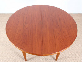 Scandinavian dining table in teak and oak (4/8 seats)