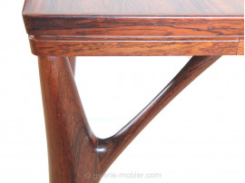 Scandinavian dining table in Rio rosewood 8/12 seats.