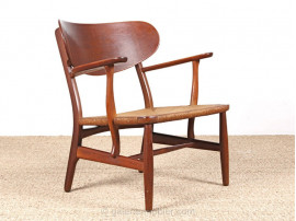 Scandinavian oak armchair CH-22, designed by Hans J. Wegner 