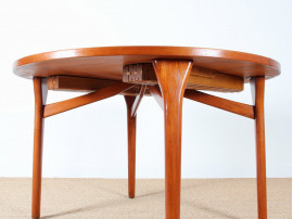 table de repas scandinave ronde en teck Henning Kjaernulf