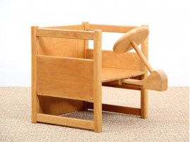 Scandinavian reversable table and chair for children, designed by Kay Bojesen