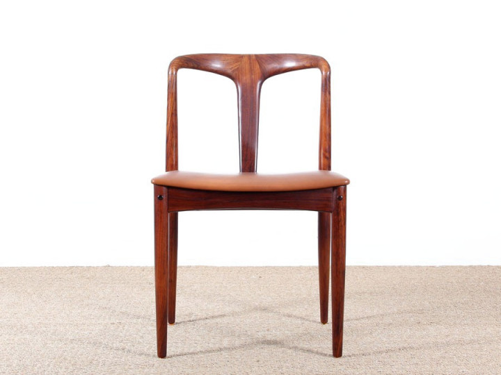 Set of 8 scandinavian rosewood chairs, by Johannes Andersen 