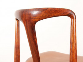 Set of 8 scandinavian rosewood chairs, by Johannes Andersen 