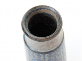 Small cylinder vase with blue patterns