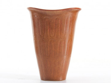 Scandinavian vase with incised pattern and reddish brown haresfur glaze by Gunnar Nylund for Rörstrand.