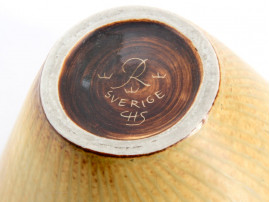 scandinavian organic bowl with incised lines and spreckled glaze in sand to rust by Carl-Harry Stålhane for Rörstrand