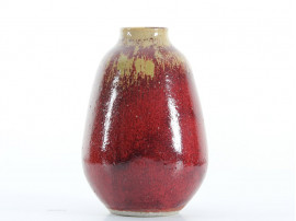 Scandinavian unique stoneware vase with oxblood glaze by Henning Nilsson for Höganäs