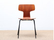 Paire de chaises Arne Jacobsen modèle 3103 en teck et piètement gainé noir. Année 1964